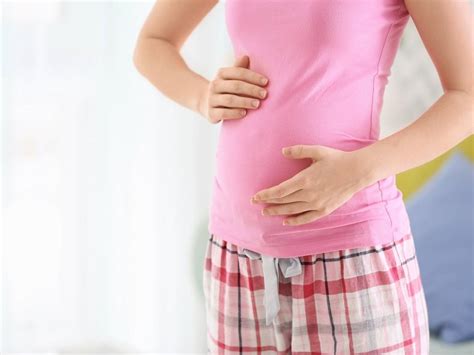 كبر بطن الحامل ف 3 الأشهر الاولى دليل ع الولد